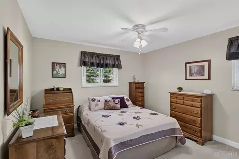 Bedroom - 5508 Cleander Dr, Cincinnati, OH 45238 photo 5 of 7