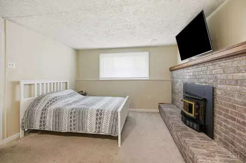 Bedroom - 4213 Highlander Ct, Cincinnati, OH 45245 photo 1 of 7