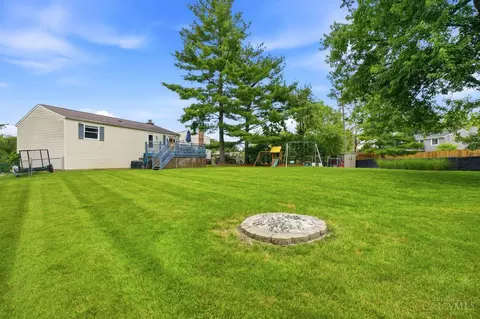 Exterior - 4213 Highlander Ct, Cincinnati, OH 45245 photo 6 of 9