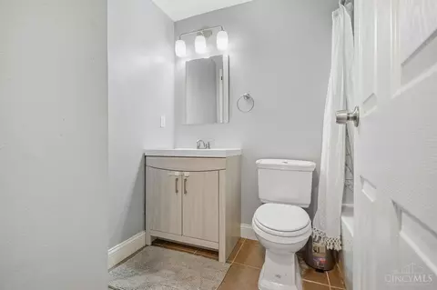 Bath - 4213 Highlander Ct, Cincinnati, OH 45245 photo 1 of 3