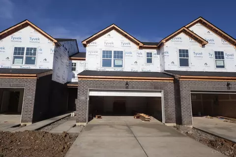 7251 Grandpoint Dr, West Chester, OH 45040