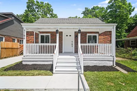 1186 Shepherd Ln, Lincoln Heights, OH 45215