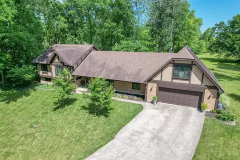 7261 Candlewyck Ct, Centerville, OH 45459