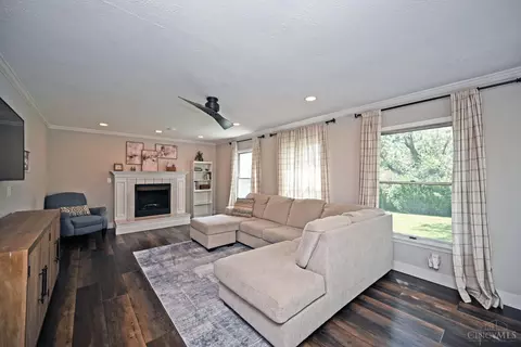 Living - 1141 Morado Dr, Cincinnati, OH 45238 photo 1 of 6