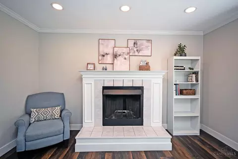 Living - 1141 Morado Dr, Cincinnati, OH 45238 photo 4 of 6