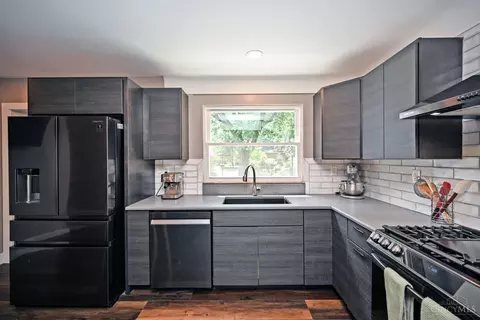 Kitchen - 1141 Morado Dr, Cincinnati, OH 45238 photo 4 of 6