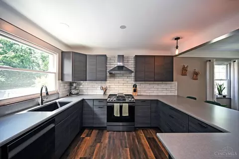 Kitchen - 1141 Morado Dr, Cincinnati, OH 45238 photo 3 of 6
