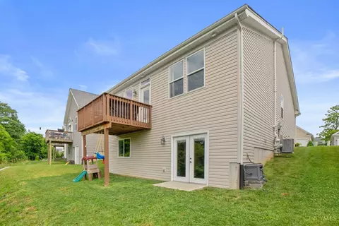 Exterior - 3359 Forestview Dr, Cincinnati, OH 45211 photo 4 of 5
