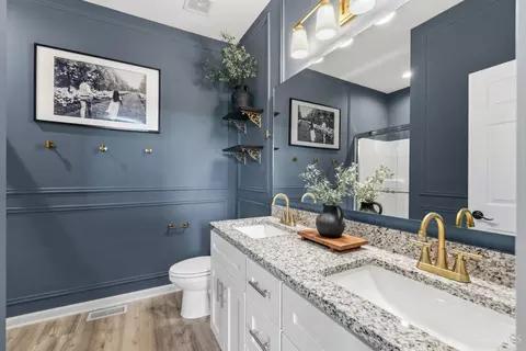 Bath - 3359 Forestview Dr, Cincinnati, OH 45211 photo 1 of 4