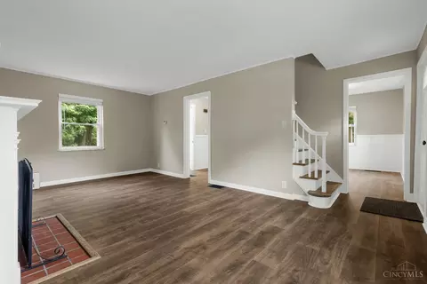 Living - 3766 Dunkirk St, Cincinnati, OH 45220 photo 2 of 3