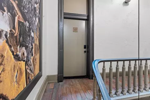 Entry Way - 1420 Elm St, Cincinnati, OH 45202 photo 3 of 3