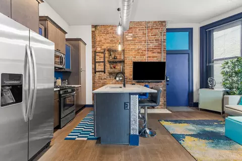 Kitchen - 1420 Elm St, Cincinnati, OH 45202 photo 3 of 4