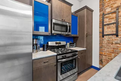 Kitchen - 1420 Elm St, Cincinnati, OH 45202 photo 4 of 4