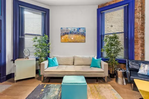 Living - 1420 Elm St, Cincinnati, OH 45202 photo 2 of 4