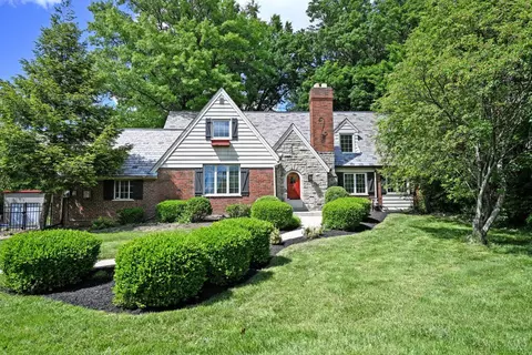1020 Galbraith Rd, Cincinnati, OH 45231