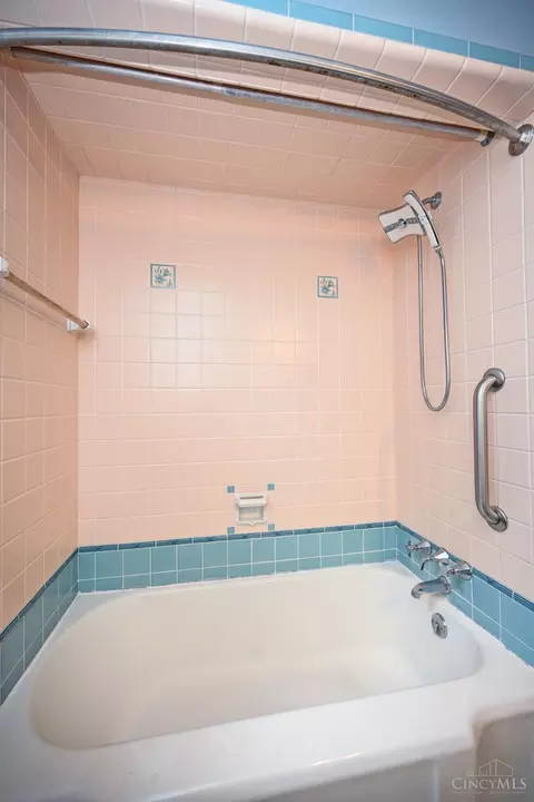 1020 Galbraith Rd, Cincinnati, OH 45231 photo 28