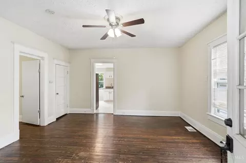 5128 Blaesi St, Cincinnati, OH 45227 photo 2