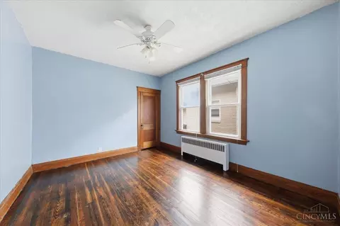 Bedroom - 231 Walnut St, Reading, OH 45215 photo 4 of 5