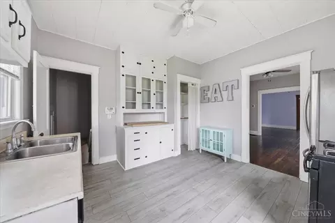 Entry Way - 231 Walnut St, Reading, OH 45215 photo 1 of 2
