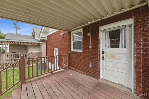 Exterior - 231 Walnut St, Reading, OH 45215 photo 7 of 10