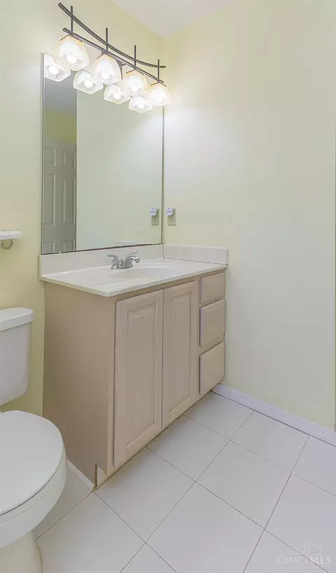 Bath - 8134 Saddleback Pl, Maineville, OH 45039 photo 3 of 4