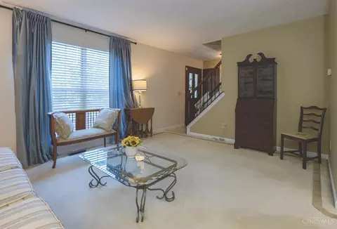 Living - 8134 Saddleback Pl, Maineville, OH 45039 photo 1 of 4