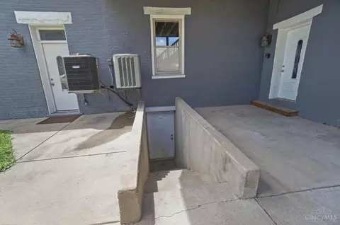 Exterior - 243 Vine St, Reading, OH 45215 photo 7 of 10