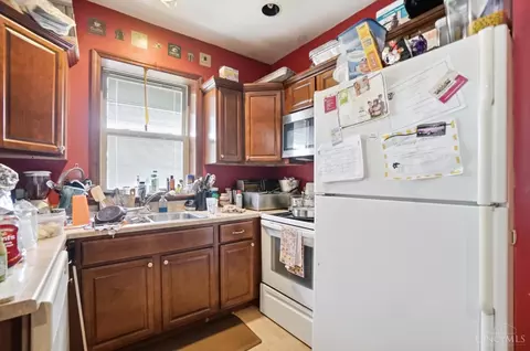 Kitchen - 243 Vine St, Reading, OH 45215 photo 3 of 4