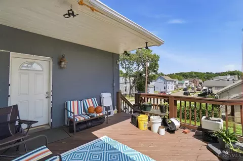 Exterior - 243 Vine St, Reading, OH 45215 photo 6 of 10