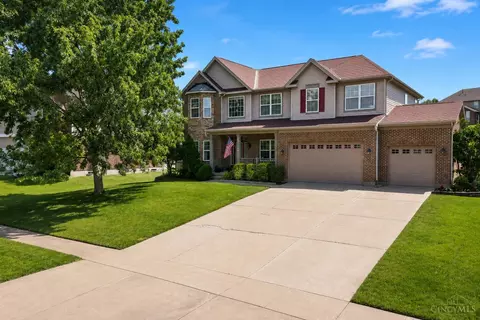 6072 Spring Lake Dr, Hamilton, OH 45011