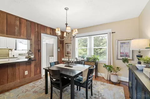 Dining - 1639 Sutton Ave, Cincinnati, OH 45230 photo 1 of 2