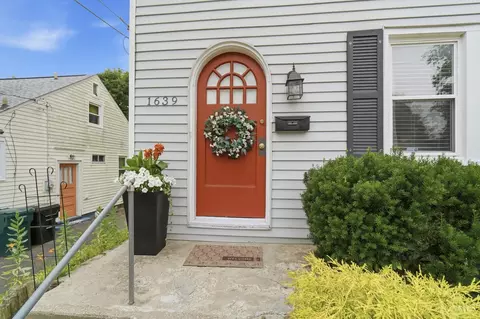 Entry Way - 1639 Sutton Ave, Cincinnati, OH 45230 photo 1 of 1