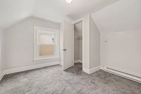 Bedroom - 1276 Dewey Ave, Cincinnati, OH 45205 photo 4 of 4