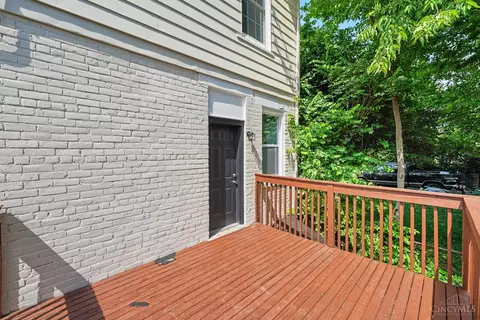 Exterior - 1276 Dewey Ave, Cincinnati, OH 45205 photo 4 of 5