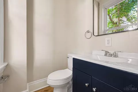 Bath - 1276 Dewey Ave, Cincinnati, OH 45205 photo 1 of 2