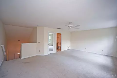 Bedroom - 1109 Wittshire Ln, Cincinnati, OH 45255 photo 4 of 5
