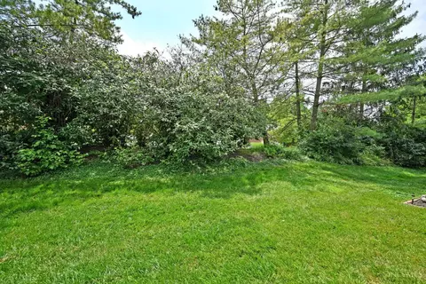 Exterior - 1109 Wittshire Ln, Cincinnati, OH 45255 photo 5 of 8