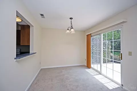 Dining - 1109 Wittshire Ln, Cincinnati, OH 45255 photo 1 of 1