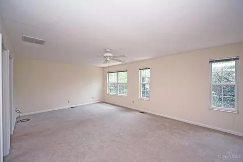 Bedroom - 1109 Wittshire Ln, Cincinnati, OH 45255 photo 3 of 5