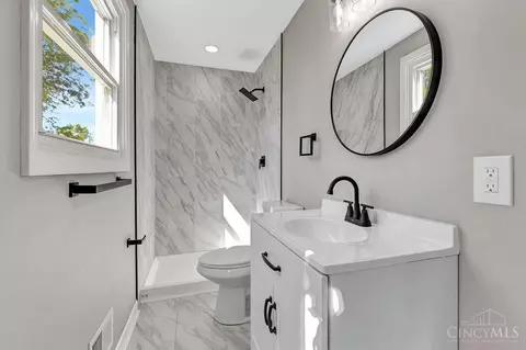 Bath - 1341 Longacre Dr, Forest Park, OH 45240 photo 1 of 3