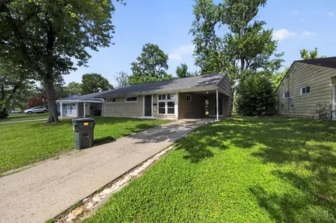 8760 Grenada Dr, Cincinnati, OH 45231 photo 2