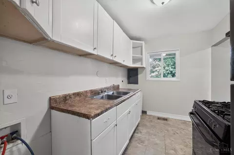 8760 Grenada Dr, Cincinnati, OH 45231 photo 15