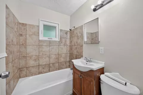 8760 Grenada Dr, Cincinnati, OH 45231 photo 30