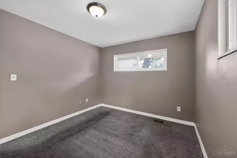 8760 Grenada Dr, Cincinnati, OH 45231 photo 21