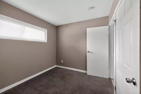 8760 Grenada Dr, Cincinnati, OH 45231 photo 19
