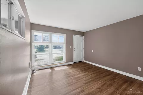 8760 Grenada Dr, Cincinnati, OH 45231 photo 7