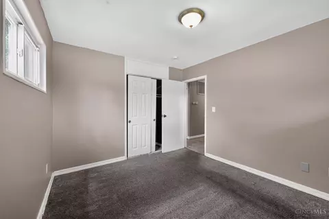 8760 Grenada Dr, Cincinnati, OH 45231 photo 18