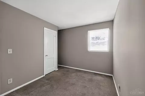 1910 Ashbrook Dr, Cincinnati, OH 45238 photo 17