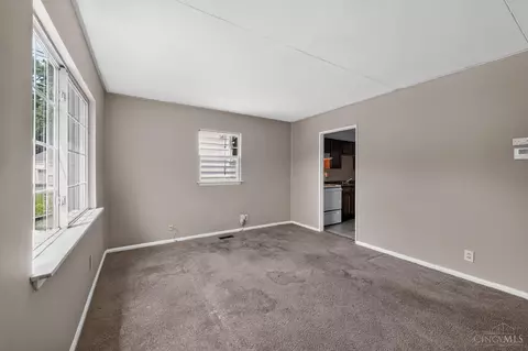1910 Ashbrook Dr, Cincinnati, OH 45238 photo 7