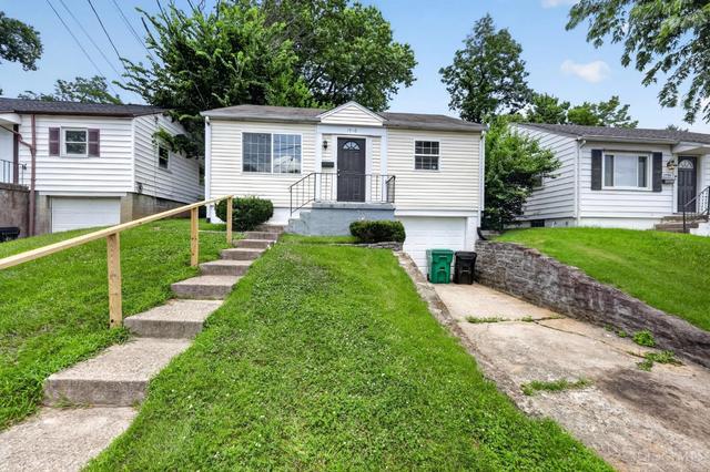 1910 Ashbrook Dr, Cincinnati, OH 45238